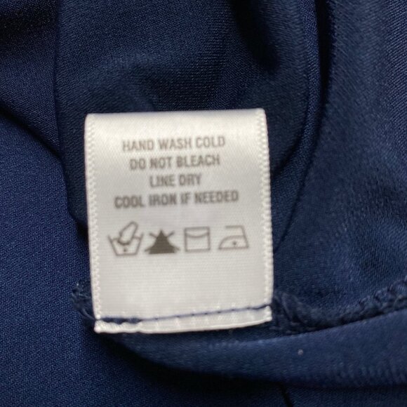 Prelude Soft & Elegant Navy Flower Lace Netting Embellished Top - Medium NWT - Picture 7 of 8